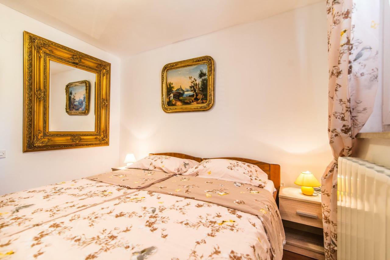 Apartmani Marina Poreč Dış mekan fotoğraf